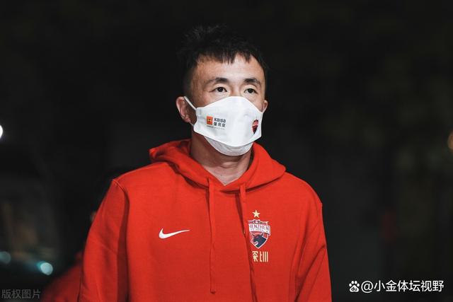 关于B体育APP:老将郜林“转型解说”，球迷：期待他能为球迷带来专业的解说！的信息